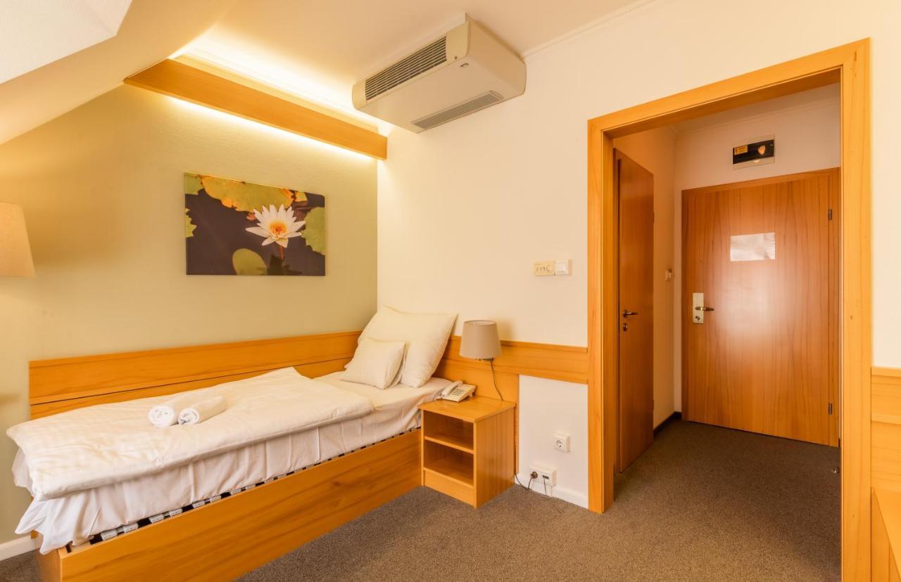 Aqua Hotel Termal Mosonmagyarovar Ngoại thất bức ảnh