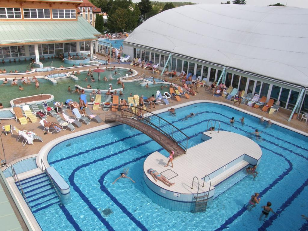 Aqua Hotel Termal Mosonmagyarovar Ngoại thất bức ảnh